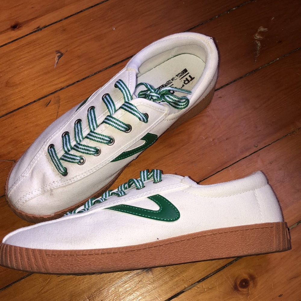 Tretorns- size 8 women’s